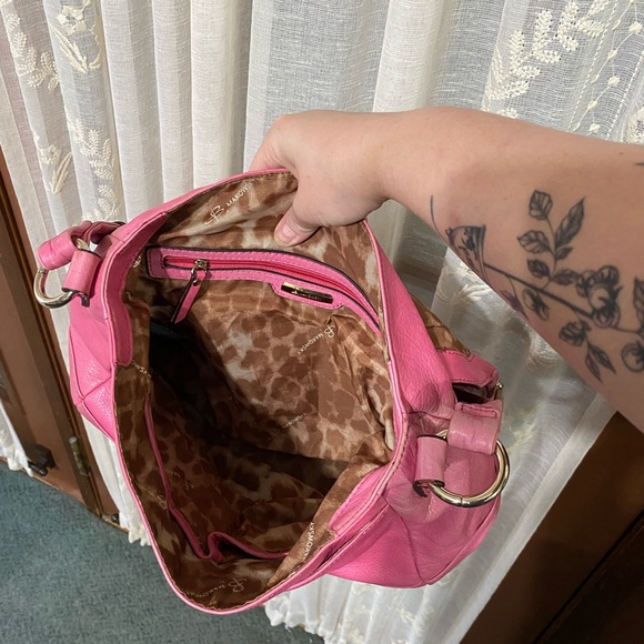 B. Makowsky Pink Leather Shoulder Bag - Picture 5 of 7